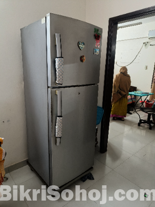 Used Refrigerator -Samsung